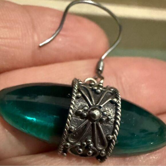 STERLING SILVER GREEN GLASS BALI DROP EARRINGS - Picture 15 of 17